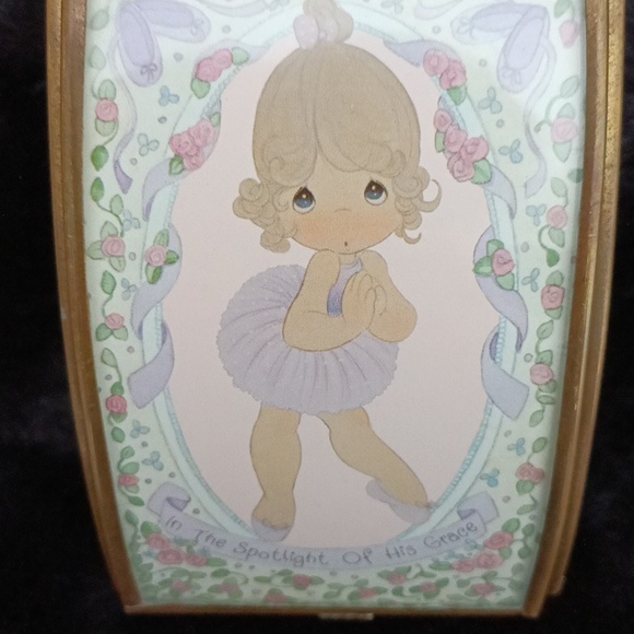 Precious Moments Music Box - Picture 5 of 12